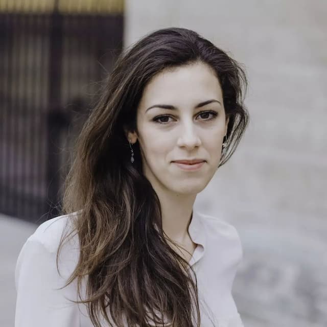 Inès