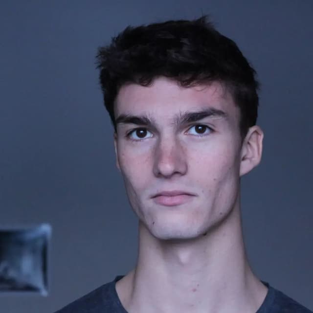 César