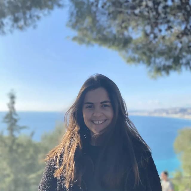 Inès
