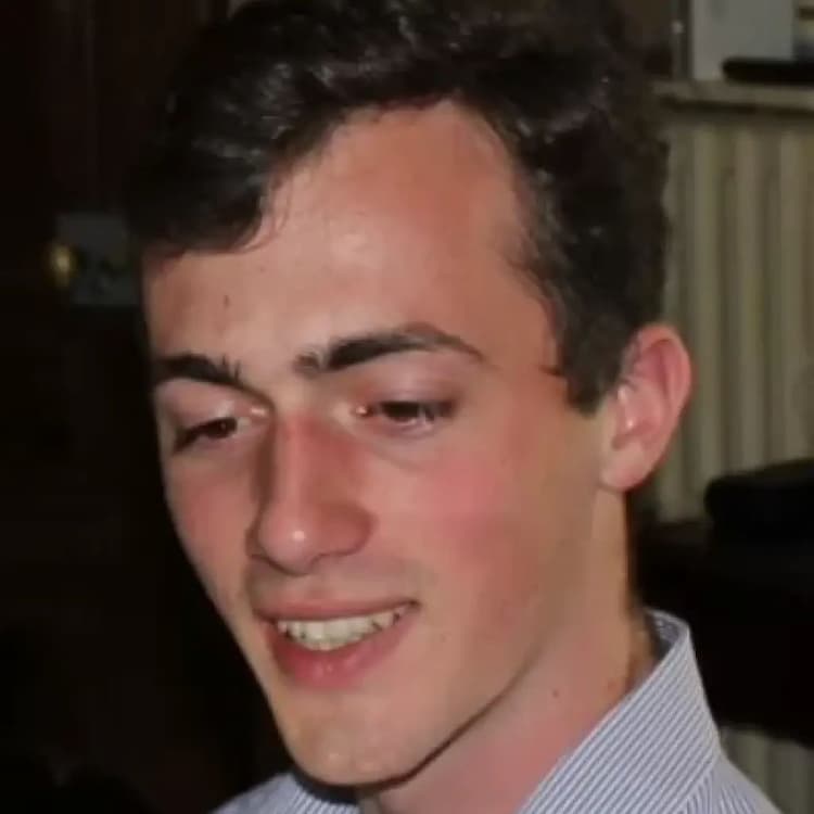 Cyr