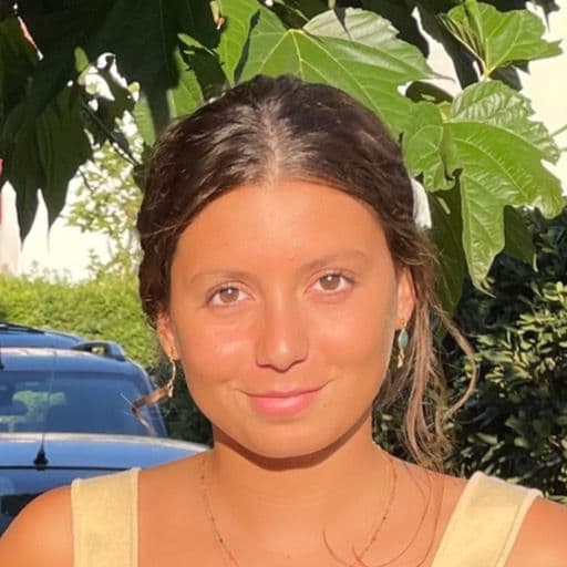 Inès