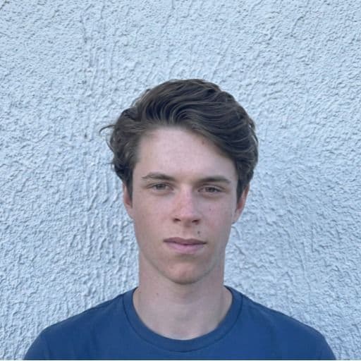 César