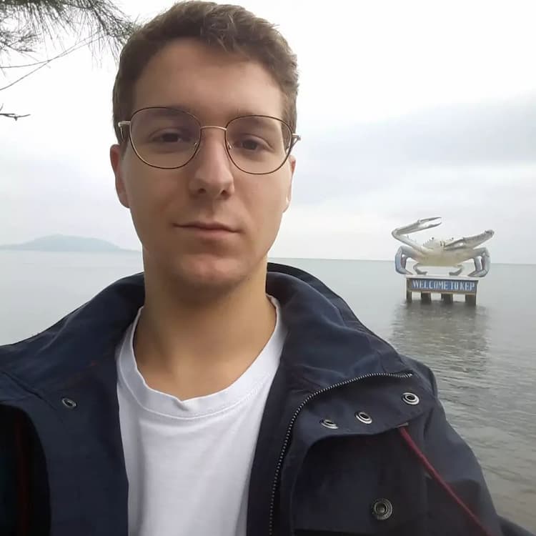 Léo